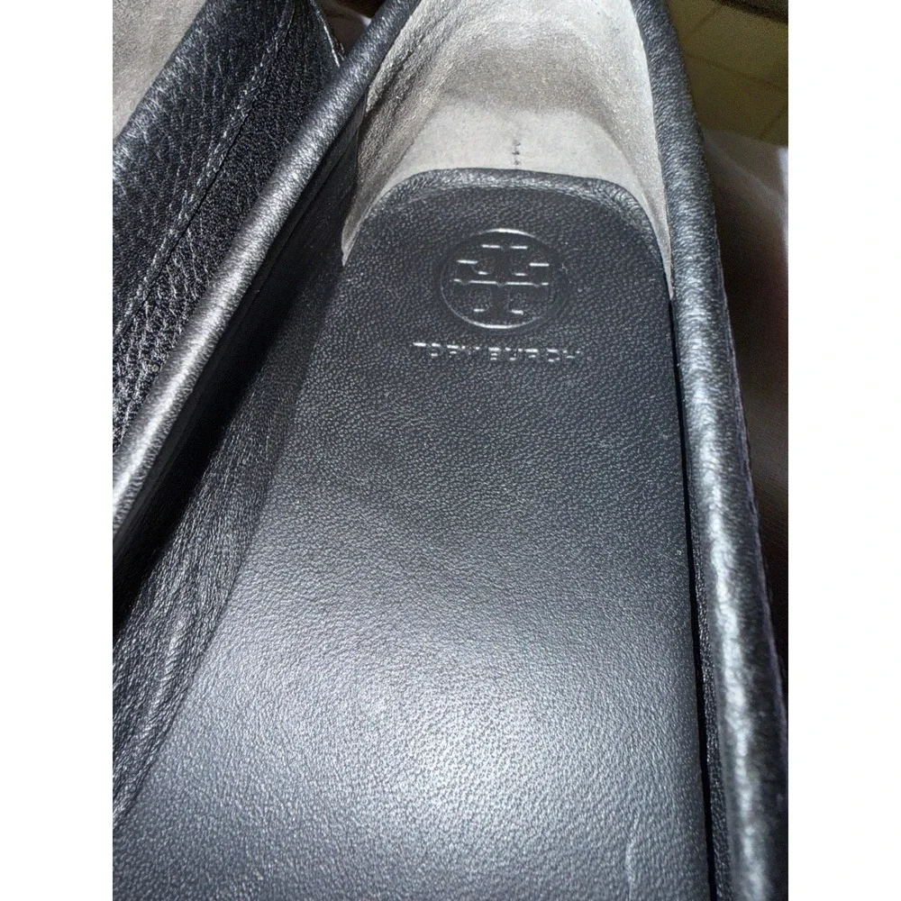 Tory Burch Everly Driver Black Tumbled Leather Loafers Gold Logo 85159 Size 7.5